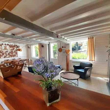 Au Refuge Des 3 Ours - D'hotes Et Bed and Breakfast 3*