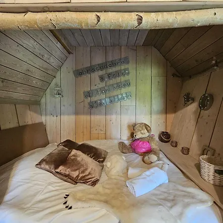 Au Refuge Des 3 Ours - D'hotes Et Bed and Breakfast 3*
