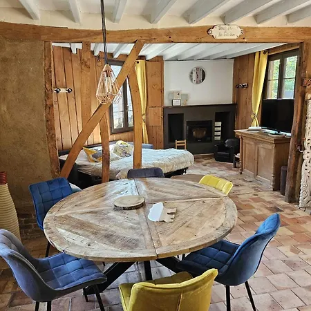 Au Refuge Des 3 Ours - D'hotes Et Montreuil-sur-Breche