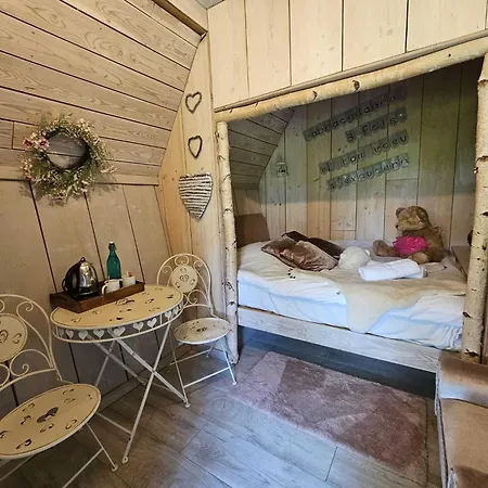 Au Refuge Des 3 Ours - D'hotes Et Bed and Breakfast 3*