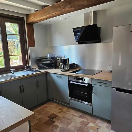 Au Refuge Des 3 Ours - D'hotes Et Bed and Breakfast 3*