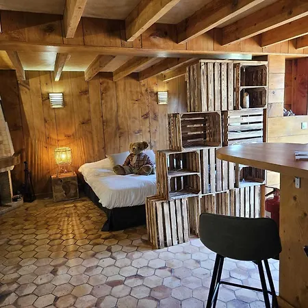 Au Refuge Des 3 Ours - D'hotes Et Konukevi Essuiles-Saint-Rimault
