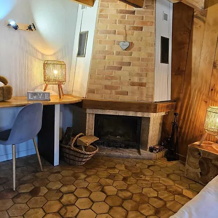 Au Refuge Des 3 Ours - D'hotes Et Bed and Breakfast