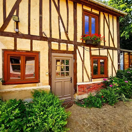 Bed and Breakfast Au Refuge Des 3 Ours - D'hotes Et 3*