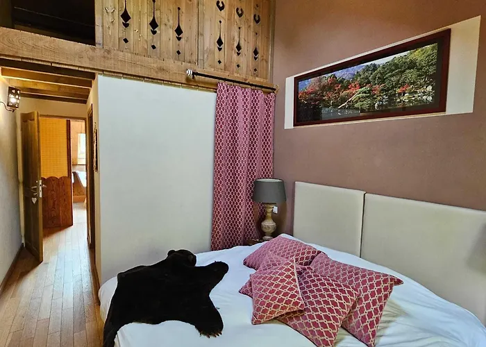 Au Refuge Des 3 Ours - D'hotes Et Montreuil-sur-Breche