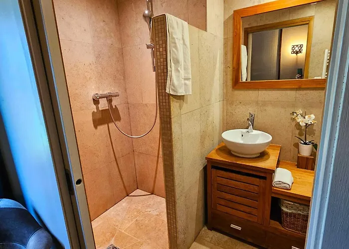 Au Refuge Des 3 Ours - D'hotes Et Bed & Breakfast