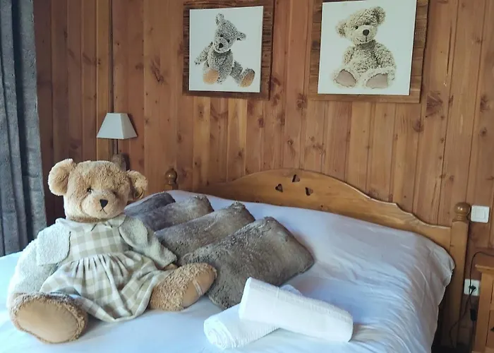 Au Refuge Des 3 Ours - D'hotes Et Montreuil-sur-Breche