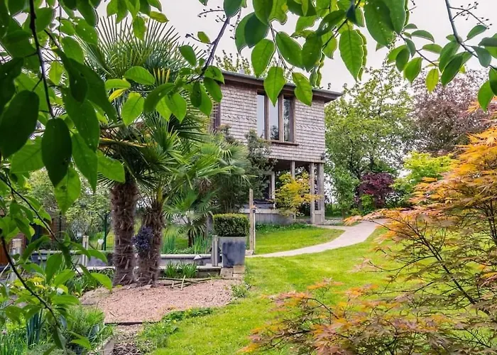 Au Refuge Des 3 Ours - D'hotes Et Montreuil-sur-Breche