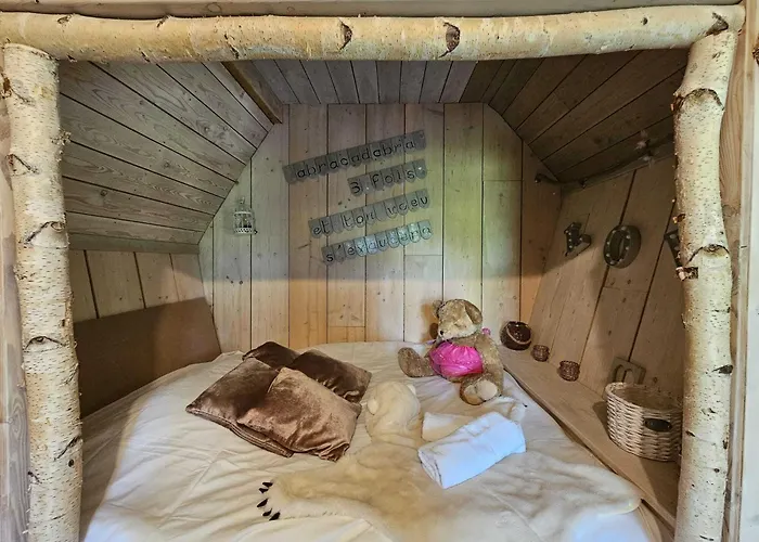 Au Refuge Des 3 Ours - D'hotes Et Bed & Breakfast 3*