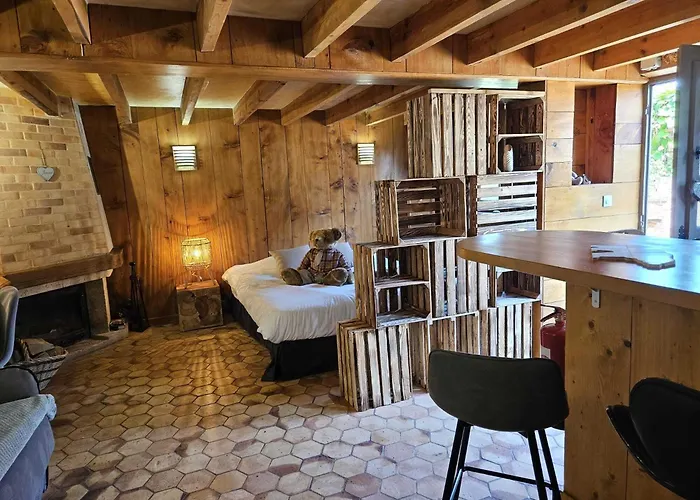 Au Refuge Des 3 Ours - D'hotes Et Bed & Breakfast Montreuil-sur-Breche