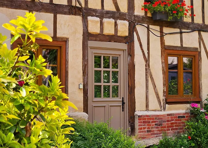 Au Refuge Des 3 Ours - D'hotes Et Montreuil-sur-Breche